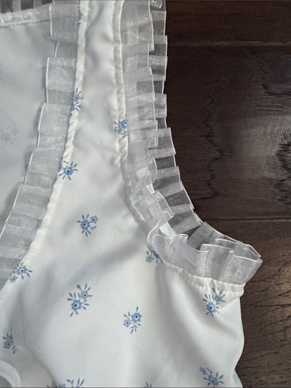 White Floral Tie-Front Ruffled Tank Top - Picture 4 of 7